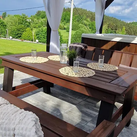 Na Folwarku Z Jacuzzi Ferienhaus Tarnawa Dolna (Lesser Poland)